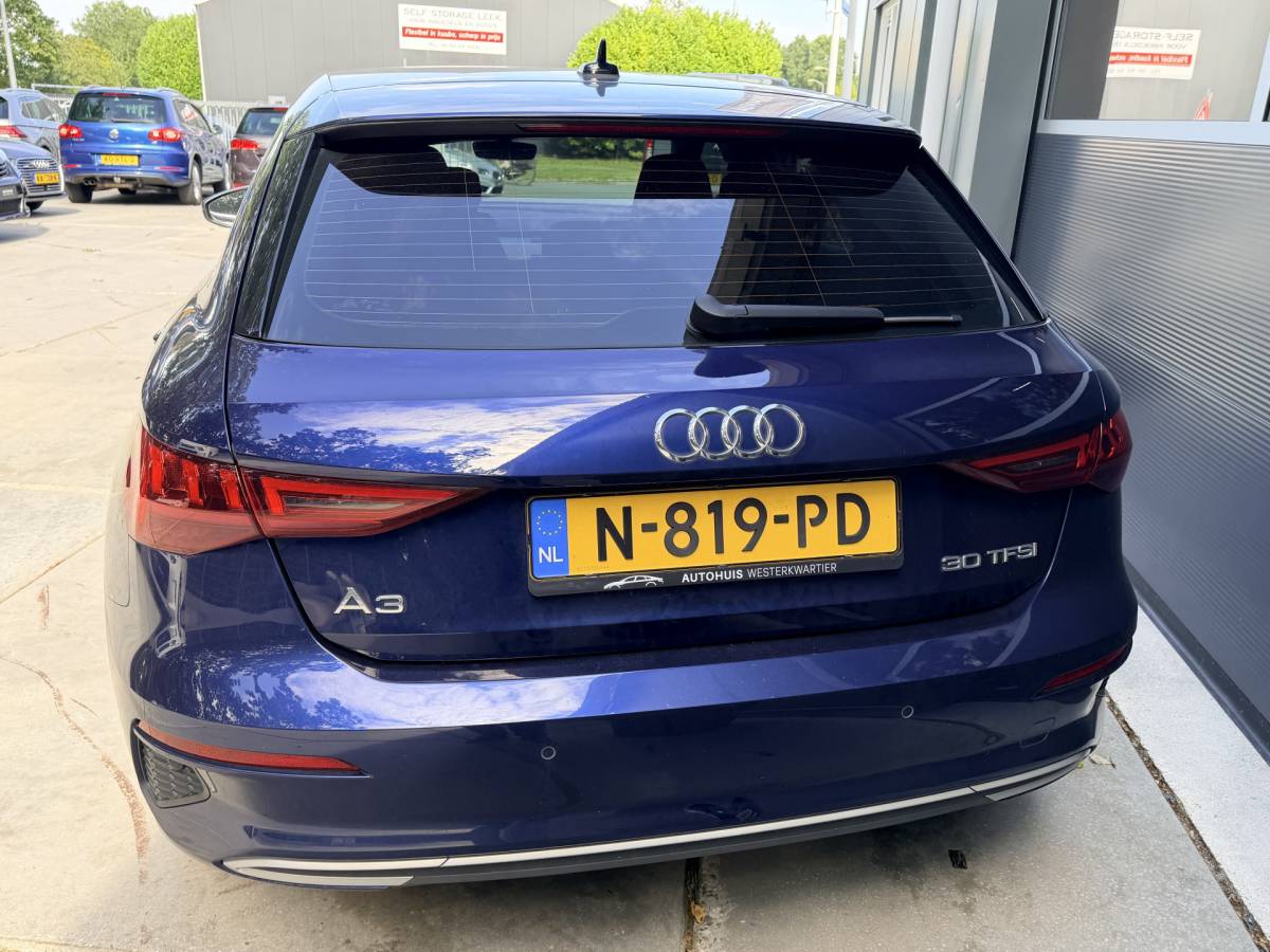 Audi A3 Audi A3 Sportback 30 TFSI Automaat Advanced edition Navigatie Stoelverwarming Sportstoelen Apple Carplay Virtual Cockpit