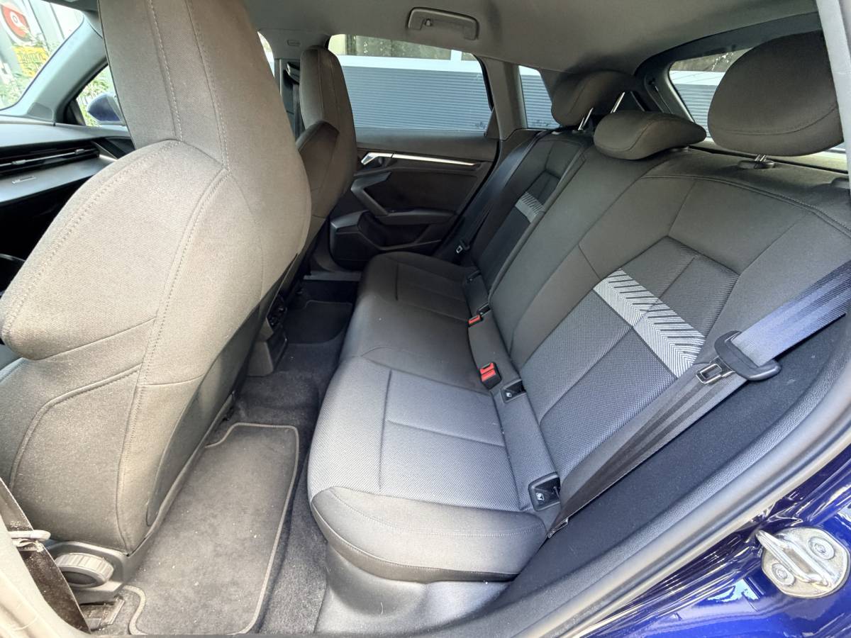 Audi A3 Audi A3 Sportback 30 TFSI Automaat Advanced edition Navigatie Stoelverwarming Sportstoelen Apple Carplay Virtual Cockpit