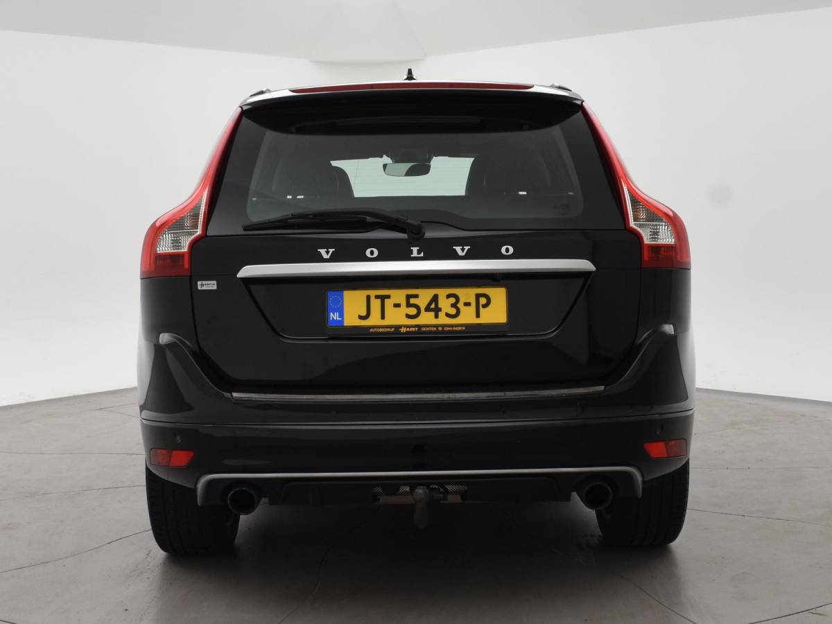 Volvo XC60 Volvo XC60 2.0 T5 245 PK R-DESIGN + LEDER | PANORAMA | AFN. TREKHAAK | 20 INCH LMV | CAMERA | STOEL/STUURVERW.