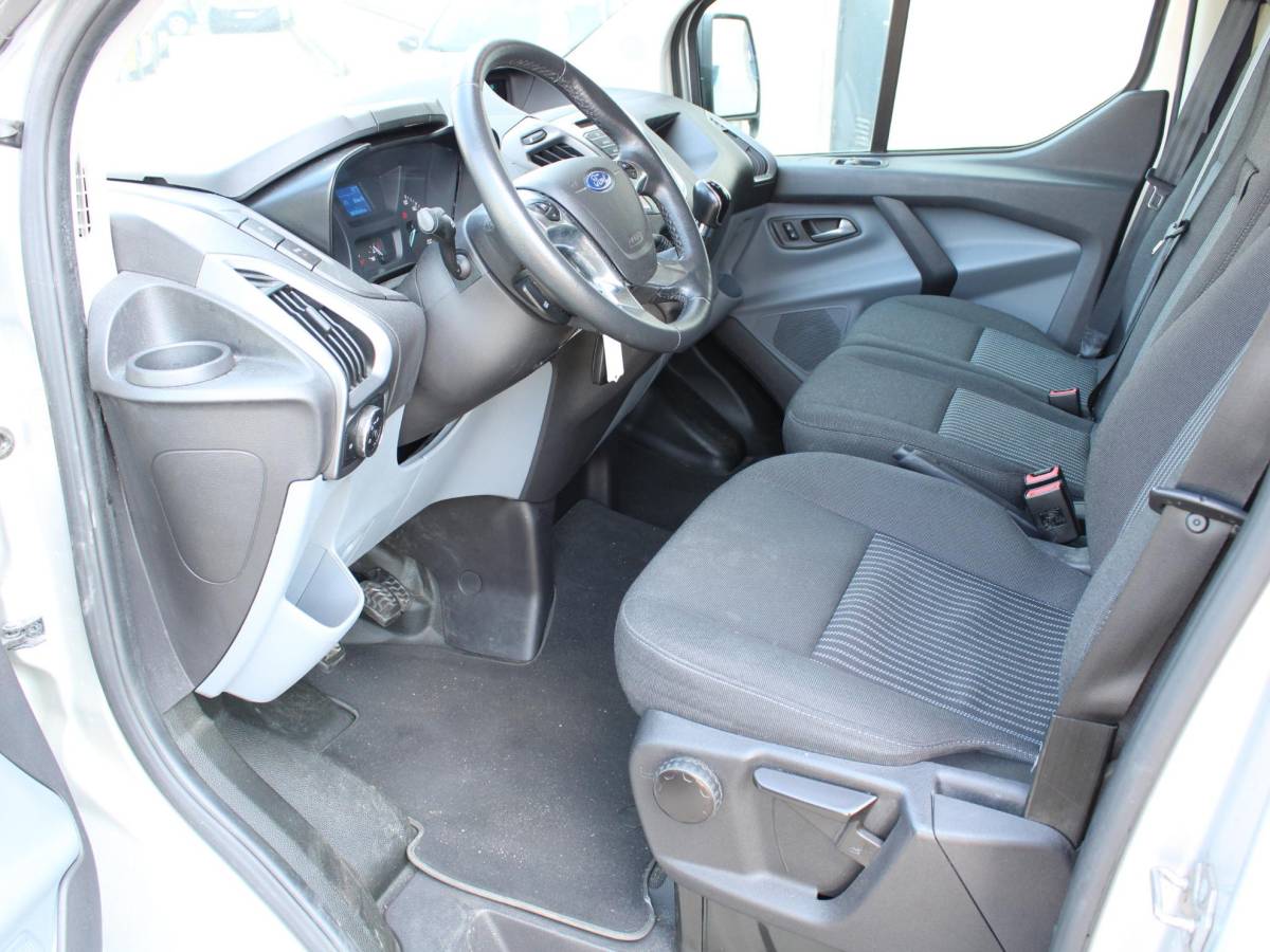 Ford Transit Custom Ford Transit Custom 270 2.2 TDCI L1H1 Trend | PARKEER SENSOREN VOOR & ACHTER | 12 MAAANDEN BOVAG GARANTIE |