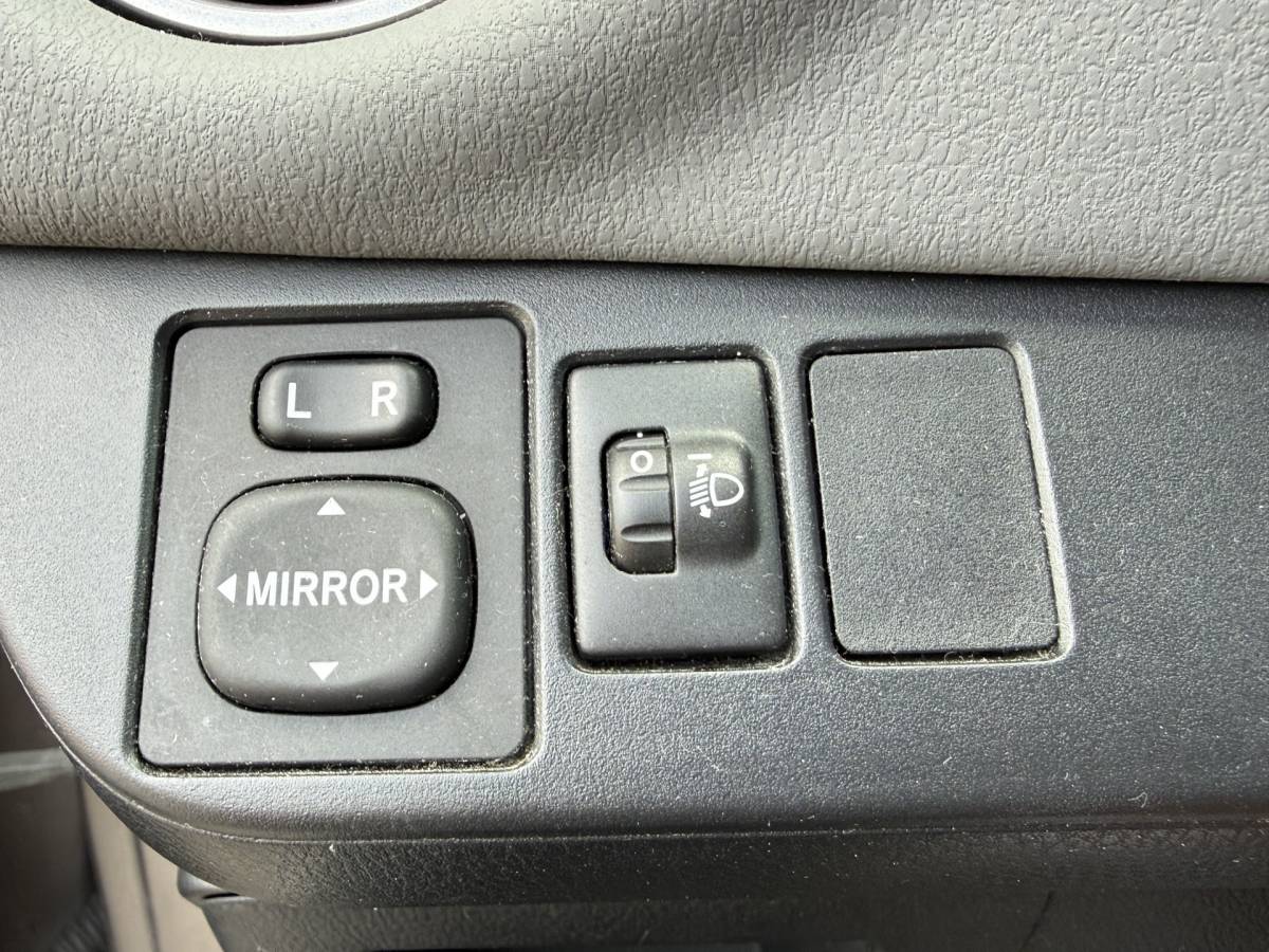 Toyota Yaris Toyota Yaris 1.3 VVT-i Aspiration ✅ Airco ✅ Camera ✅ Bluetooth ✅ Navigatie ✅
