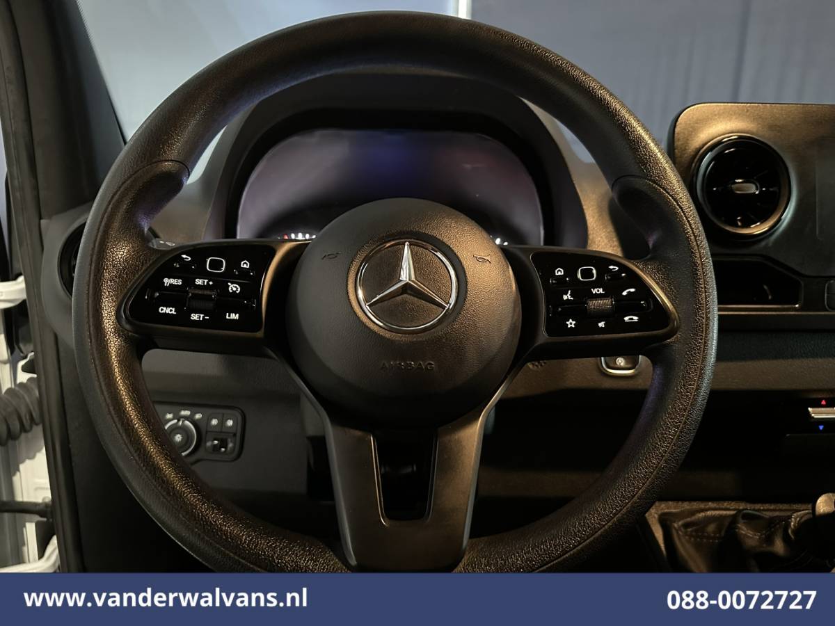 Mercedes-Benz Sprinter Mercedes-Benz Sprinter 315 CDI 150pk L3H2 Euro6 Airco | Camera | Apple Carplay | Cruisecontrol | Chauffeursstoel Android Auto, Stoelverwarming, Bijrijdersbank