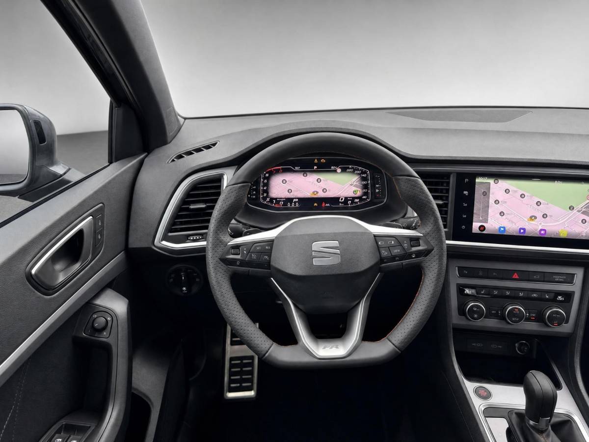 SEAT Ateca SEAT Ateca FR Business Intense 1.5 TSI 110 kW / 150 PK SUV 7 | Graphite Grey | Glossy Black Velgen | 5000,- Euro Korting!!