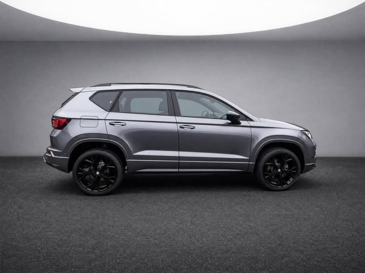 SEAT Ateca SEAT Ateca FR Business Intense 1.5 TSI 110 kW / 150 PK SUV 7 | Graphite Grey | Glossy Black Velgen | 5000,- Euro Korting!!