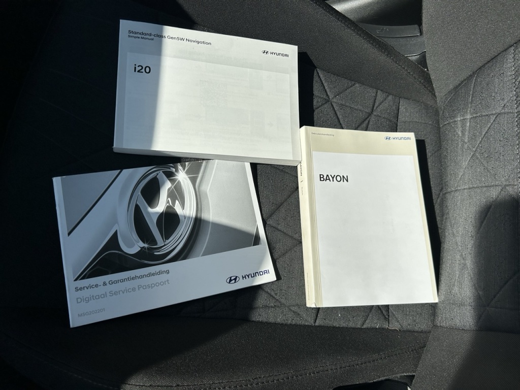 Hyundai Bayon HYUNDAI BAYON 1.0 T-GDI MHEV 100pk 7DCT Premium