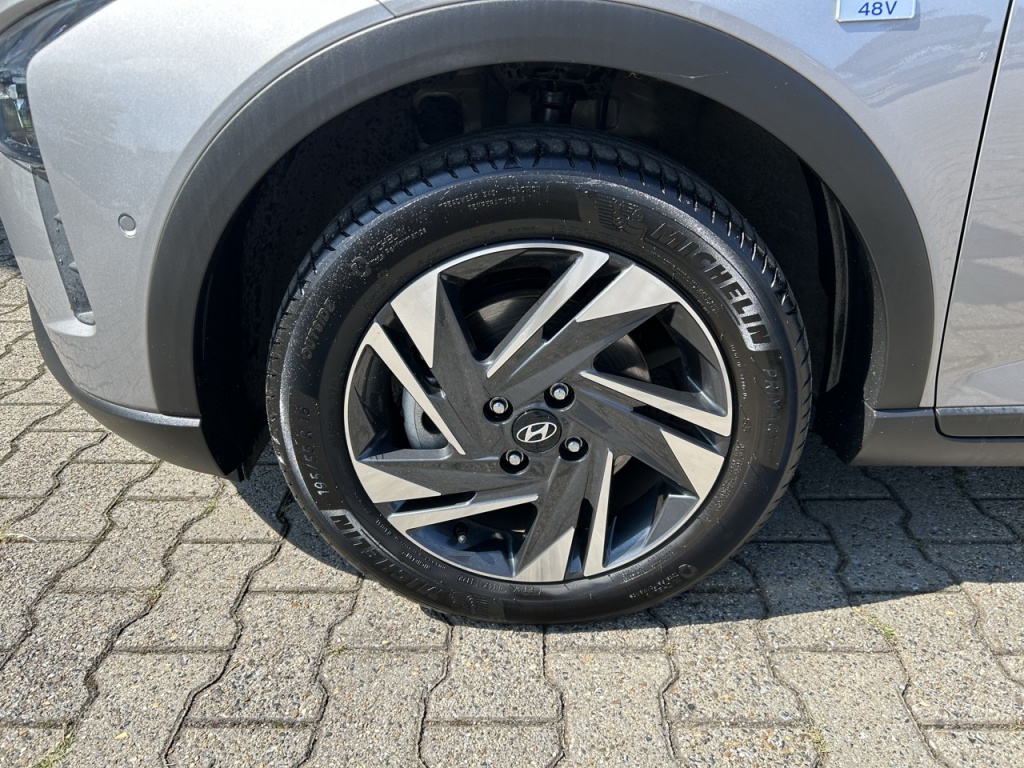 Hyundai Bayon HYUNDAI BAYON 1.0 T-GDI MHEV 100pk 7DCT Premium