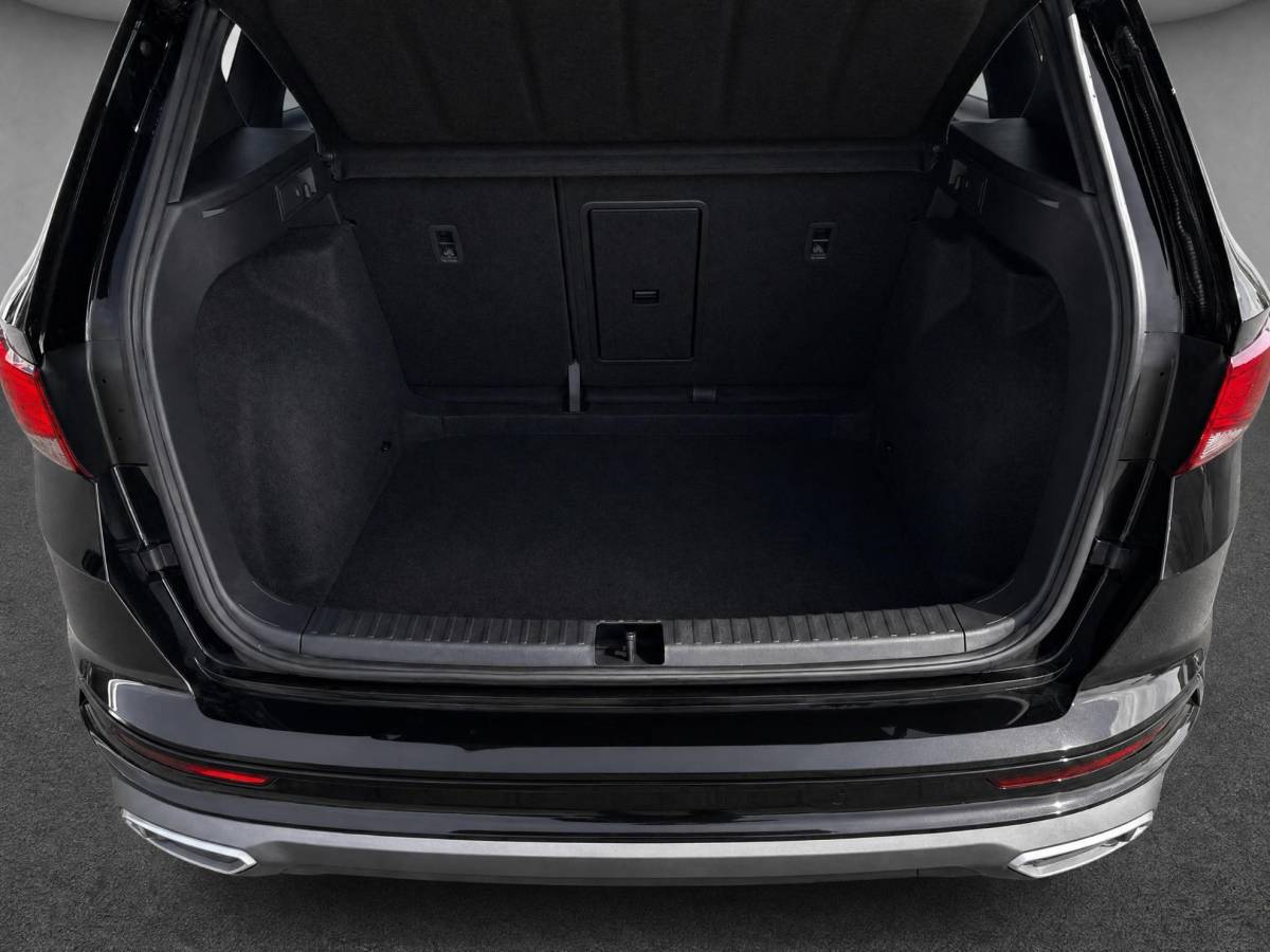 SEAT Ateca SEAT Ateca FR Business Intense 1.5 TSI 110 kW / 150 PK SUV 7 7 versn. DSG | Metallic Lak | 19” Velgen | 5000,- Euro herwaardering!!