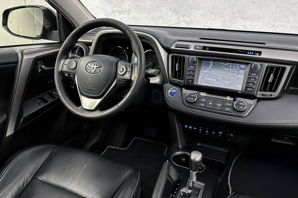 Toyota RAV4 Toyota RAV4 2.5 Hybrid AWD Executive | Leder | Trekhaak | Stoelverwarming