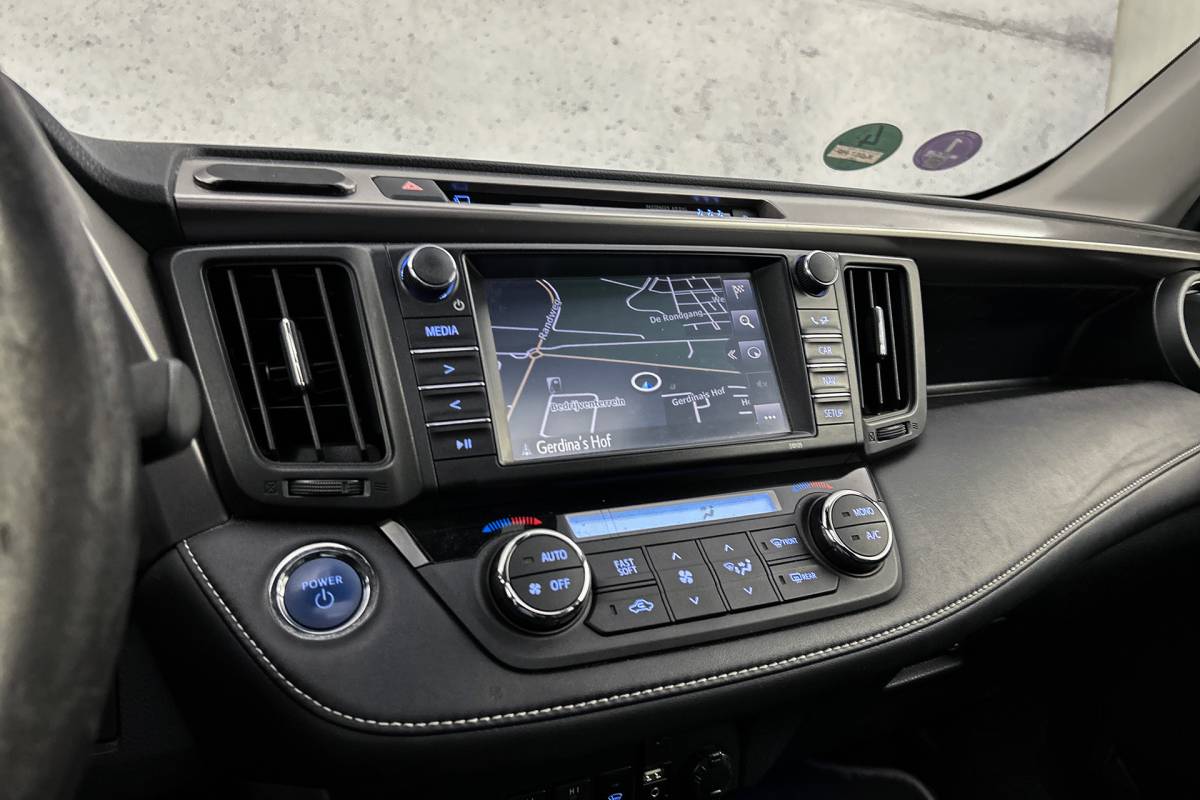 Toyota RAV4 Toyota RAV4 2.5 Hybrid AWD Executive | Leder | Trekhaak | Stoelverwarming