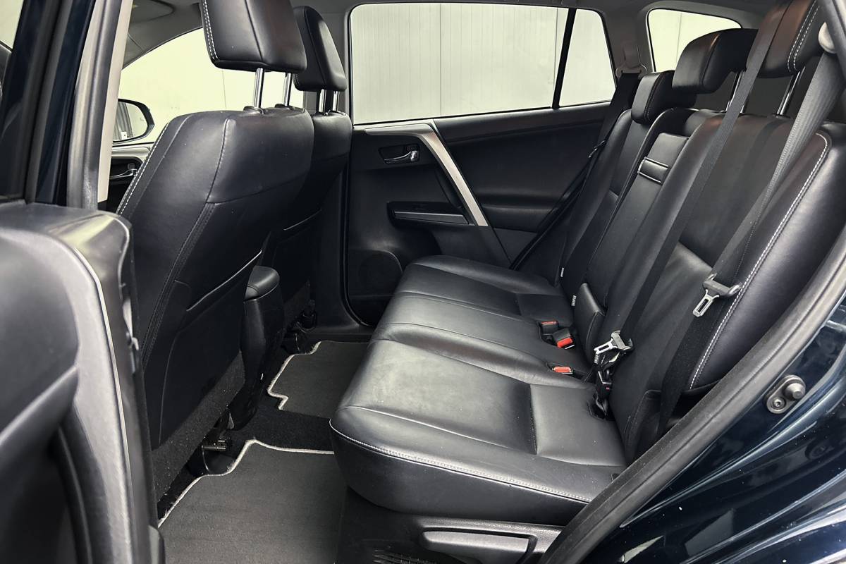 Toyota RAV4 Toyota RAV4 2.5 Hybrid AWD Executive | Leder | Trekhaak | Stoelverwarming