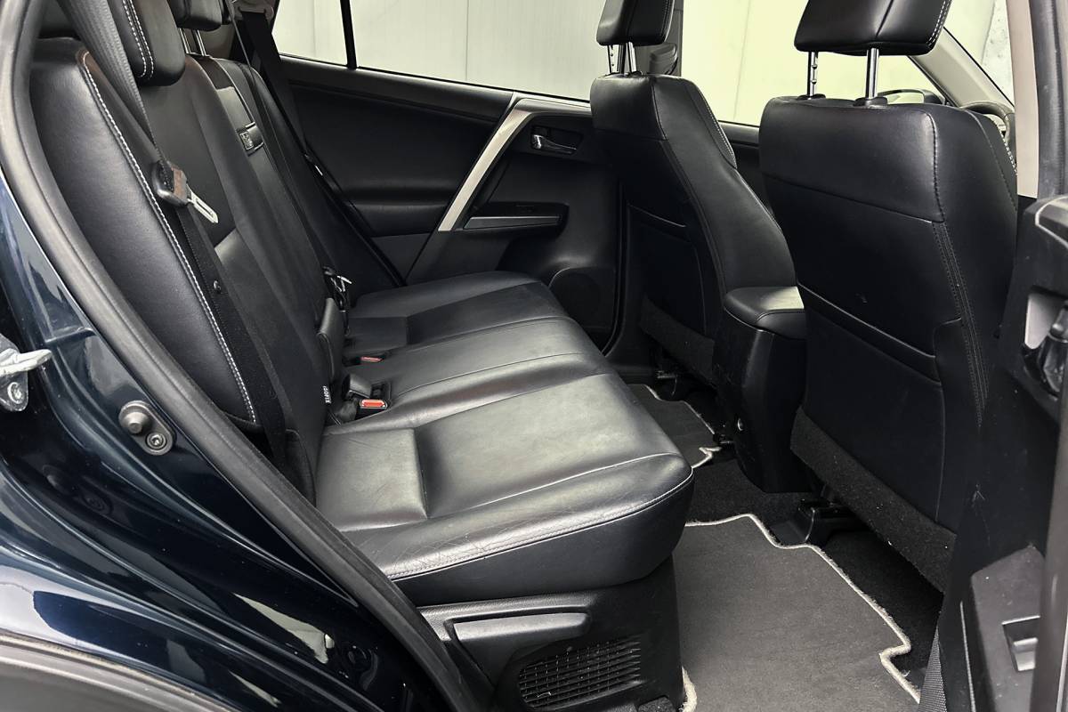 Toyota RAV4 Toyota RAV4 2.5 Hybrid AWD Executive | Leder | Trekhaak | Stoelverwarming