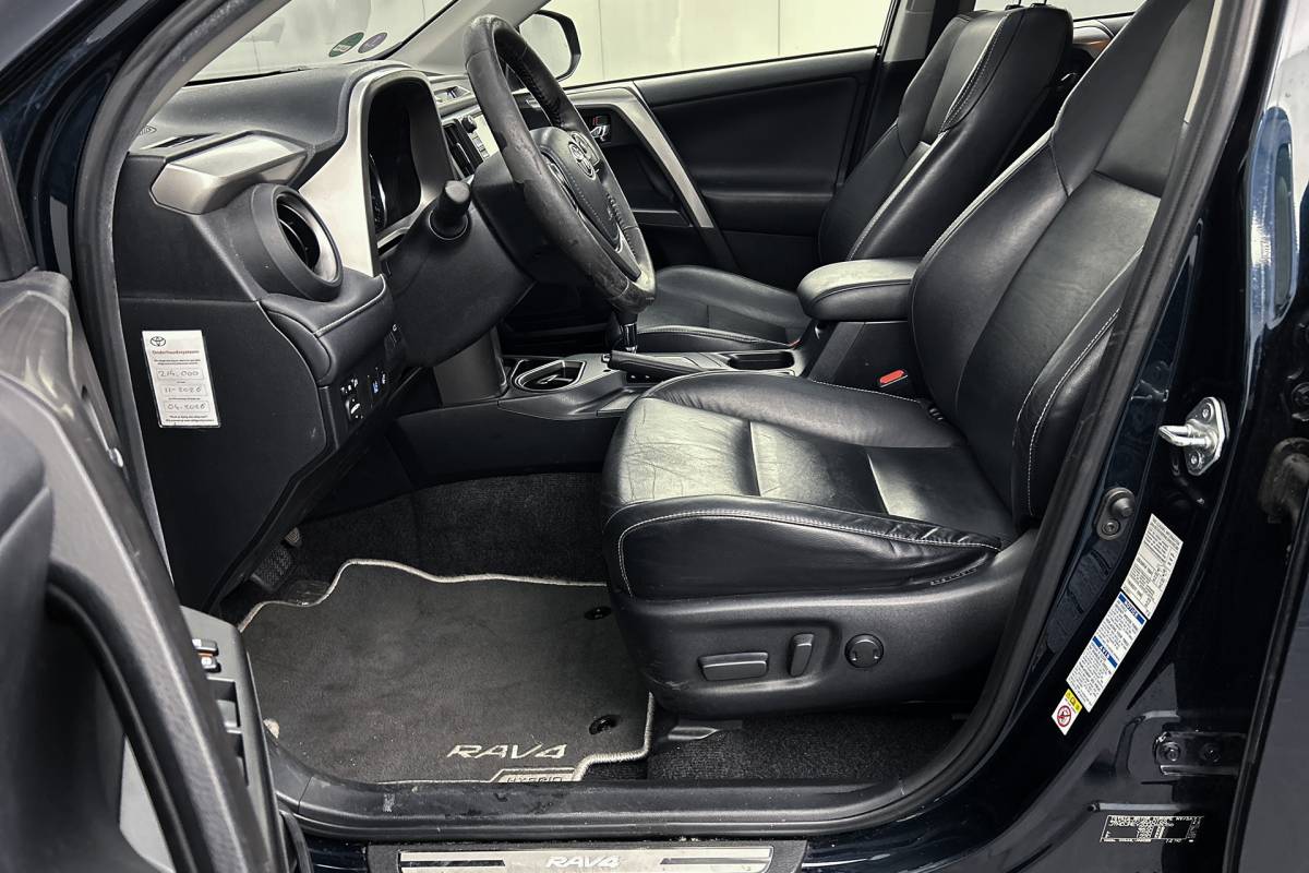 Toyota RAV4 Toyota RAV4 2.5 Hybrid AWD Executive | Leder | Trekhaak | Stoelverwarming