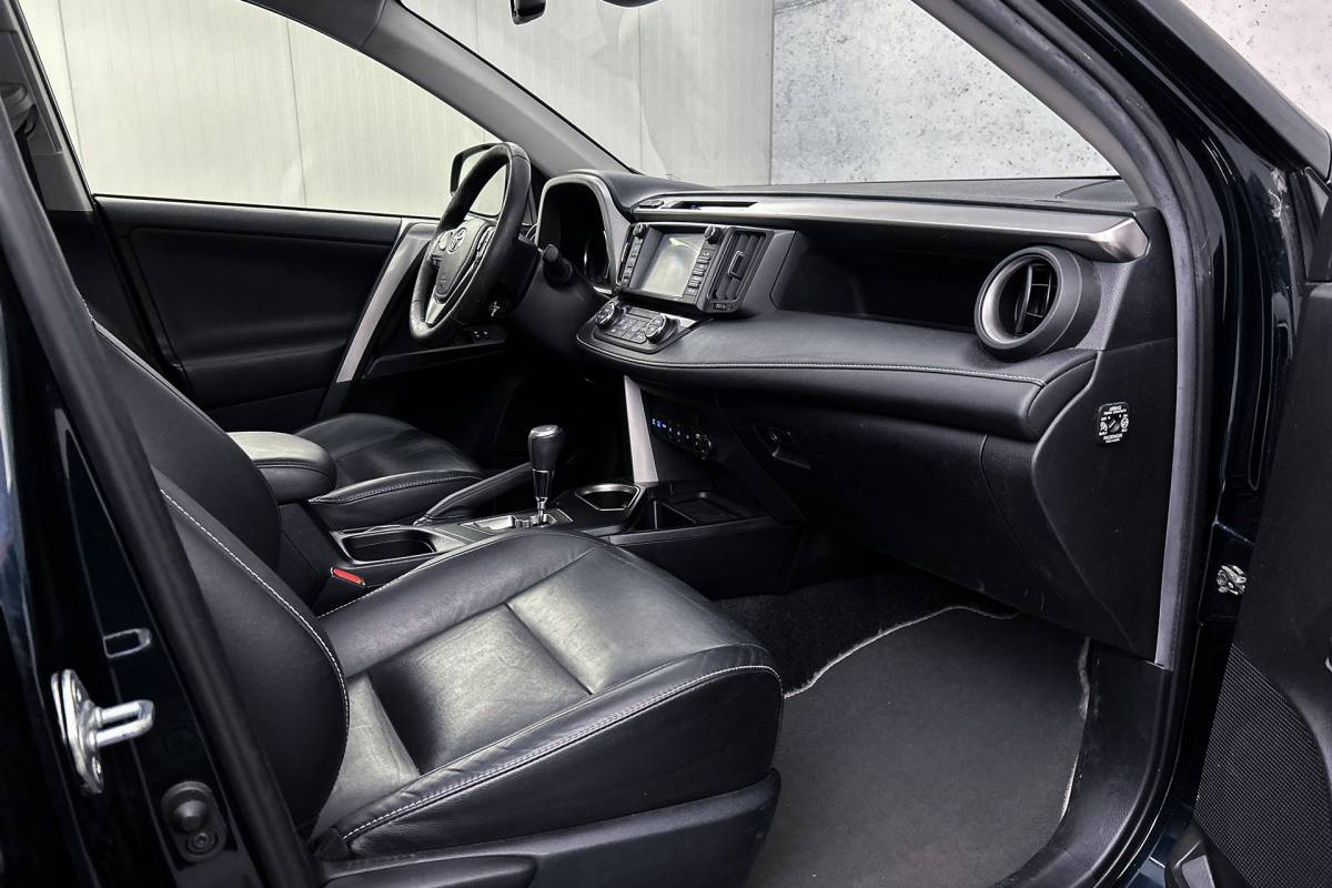 Toyota RAV4 Toyota RAV4 2.5 Hybrid AWD Executive | Leder | Trekhaak | Stoelverwarming