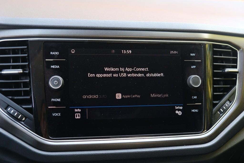 Volkswagen T-Roc Volkswagen T-Roc 1.0 TSi 116pk Style | Navi | App Connect | Airco | Adaptive Cruise | PDC