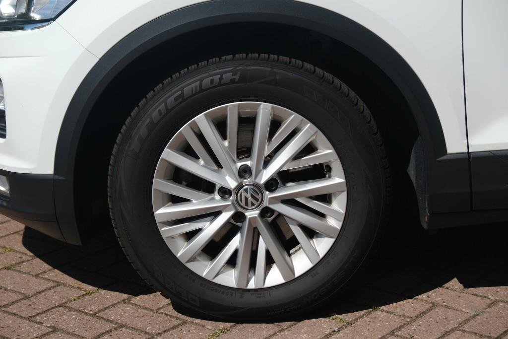 Volkswagen T-Roc Volkswagen T-Roc 1.0 TSi 116pk Style | Navi | App Connect | Airco | Adaptive Cruise | PDC