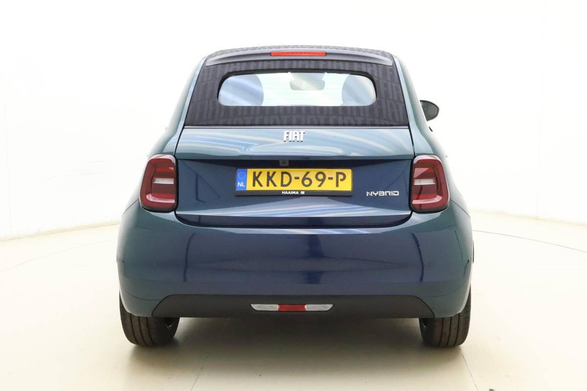 Fiat 500 Fiat 500 1.0 Hybrid La Prima | Cabrio | Lederen bekleding | Keyless | Camera | Cruise control | Lichtmetalen velgen | Navigatie | Draadloze apple carplay/android auto | JBL audio