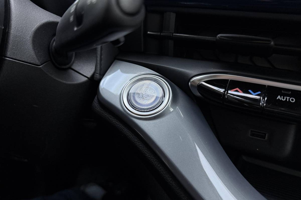 Fiat 500 Fiat 500 1.0 Hybrid La Prima | Cabrio | Lederen bekleding | Keyless | Camera | Cruise control | Lichtmetalen velgen | Navigatie | Draadloze apple carplay/android auto | JBL audio