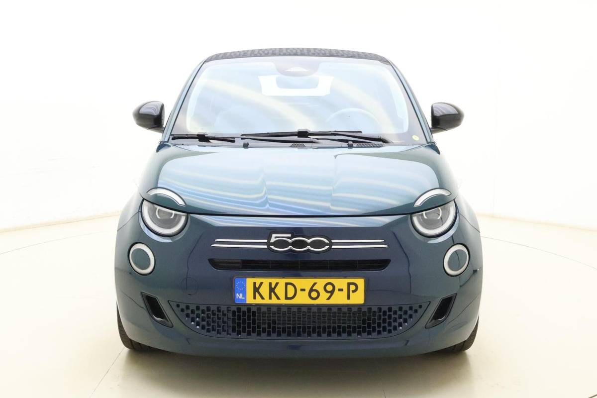 Fiat 500 Fiat 500 1.0 Hybrid La Prima | Cabrio | Lederen bekleding | Keyless | Camera | Cruise control | Lichtmetalen velgen | Navigatie | Draadloze apple carplay/android auto | JBL audio