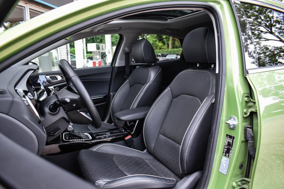 Kia XCeed Kia XCeed 1.6 GDi PHEV ExecutiveLine Pano Zitklima Leder Cam