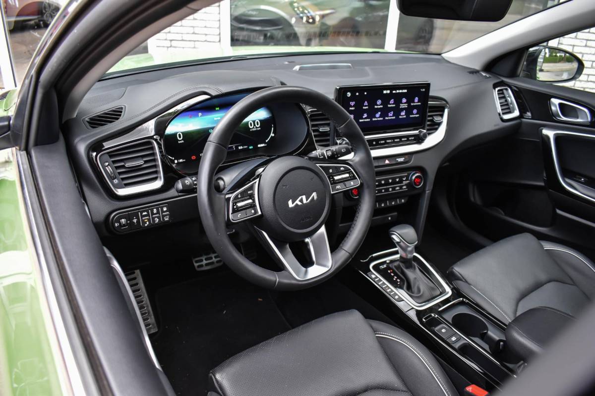 Kia XCeed Kia XCeed 1.6 GDi PHEV ExecutiveLine Pano Zitklima Leder Cam