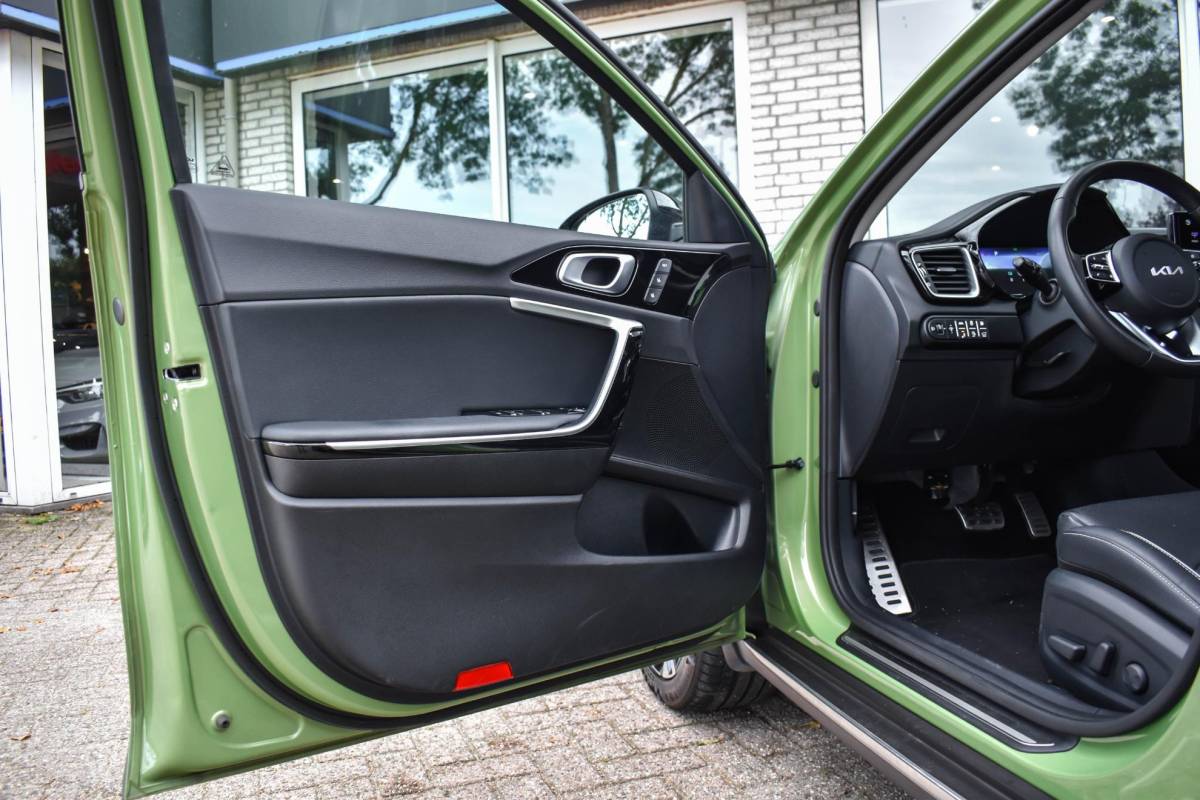 Kia XCeed Kia XCeed 1.6 GDi PHEV ExecutiveLine Pano Zitklima Leder Cam