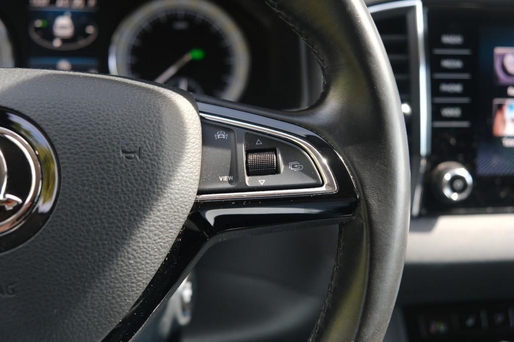 Škoda Karoq Skoda Karoq 1.5 TSi ACT 150pk DSG Style Business | Navi | App Connect | Climate | Adaptive Cruise | Keyless | Winter Pakket | Trekhaak