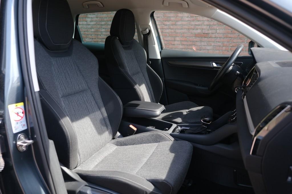 Škoda Karoq Skoda Karoq 1.5 TSi ACT 150pk DSG Style Business | Navi | App Connect | Climate | Adaptive Cruise | Keyless | Winter Pakket | Trekhaak