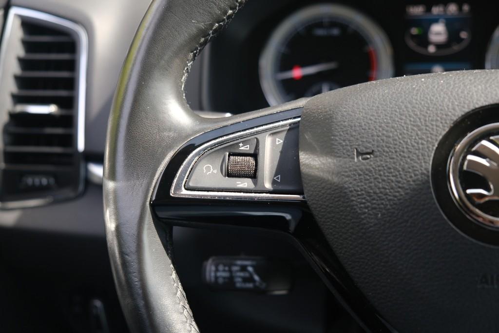 Škoda Karoq Skoda Karoq 1.5 TSi ACT 150pk DSG Style Business | Navi | App Connect | Climate | Adaptive Cruise | Keyless | Winter Pakket | Trekhaak
