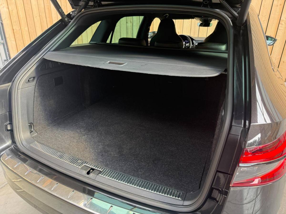 Škoda Superb Skoda Superb Combi 1.4 TSI iV Sportline Business Automaat | Achteruitrijcamera | Cruise & climate control | Extra getint glas | LED verlichting | Standkachel | Stoelverwarming | Parkeersensoren voor en achter