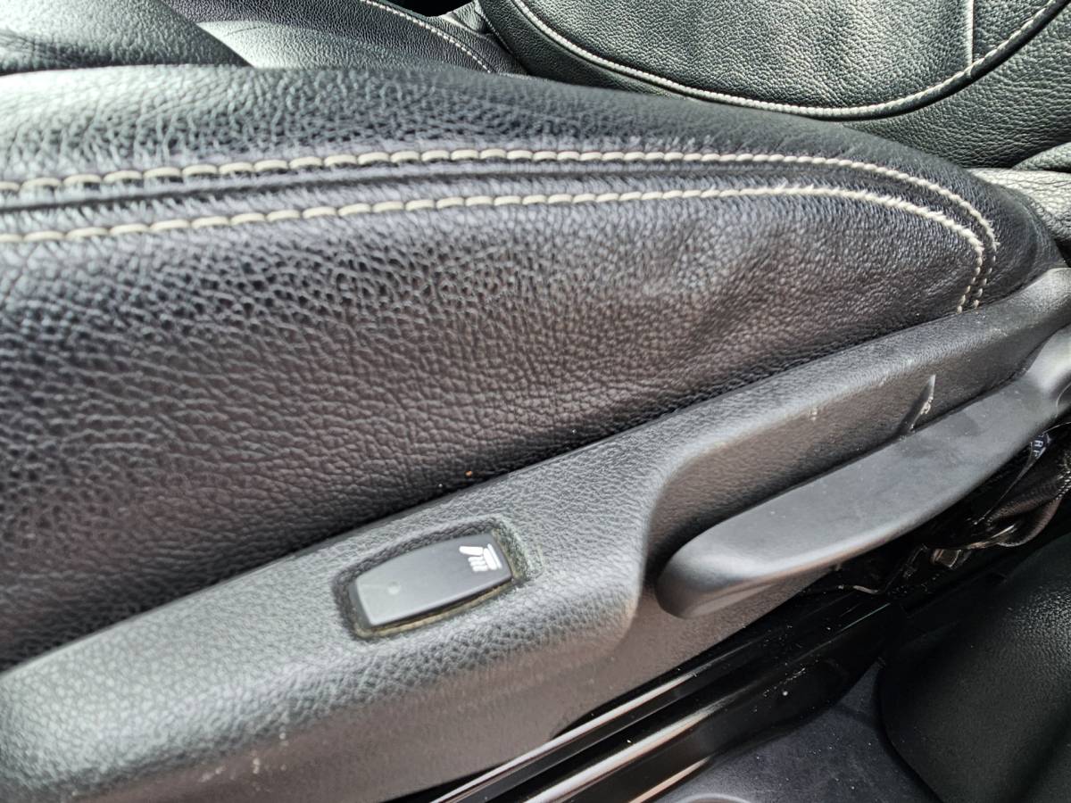 Opel Vivaro Opel Vivaro 1.6 CDTI L2H1 DC Sport EcoFlex Innovation | Schuifdeur links | Leder | Navi | Trekhaak | Sidebars | Camera | Stoelverwarming |
