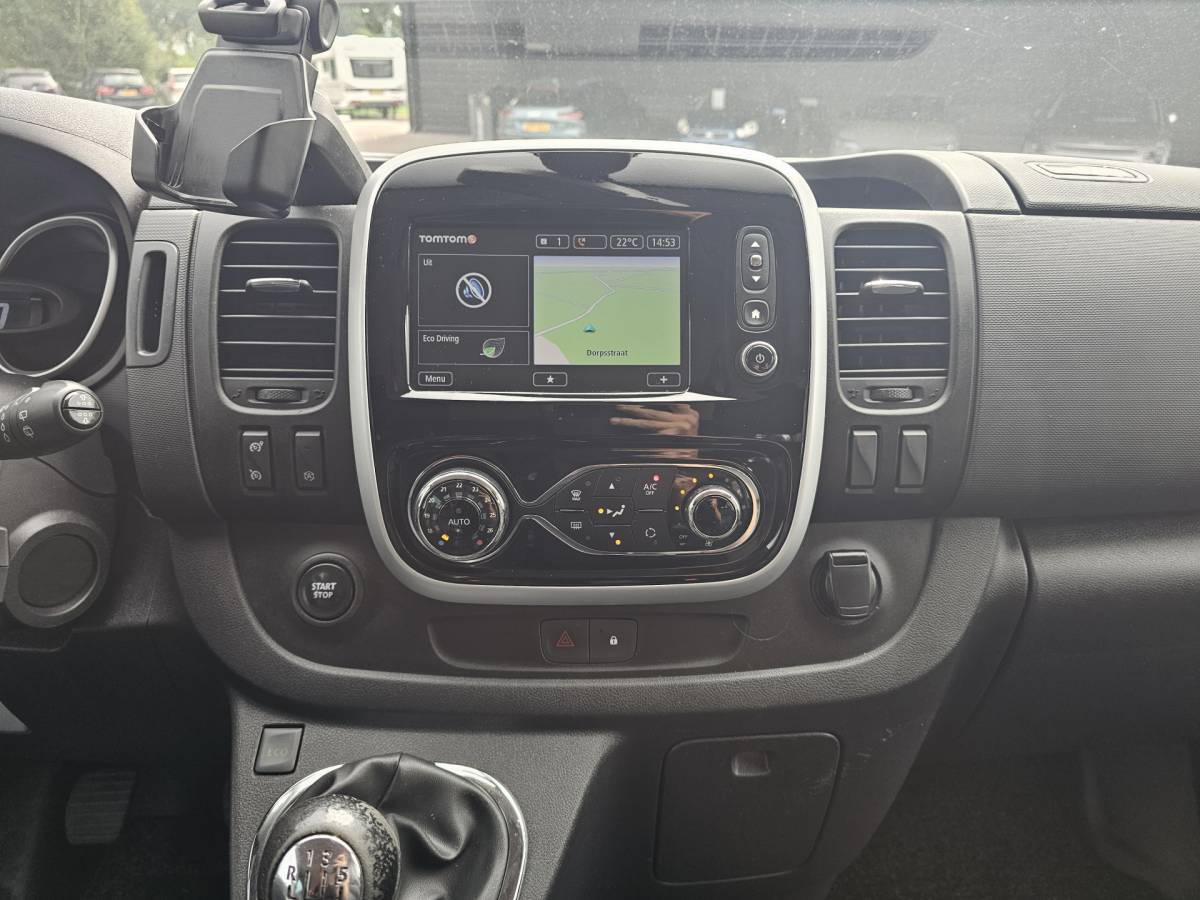 Opel Vivaro Opel Vivaro 1.6 CDTI L2H1 DC Sport EcoFlex Innovation | Schuifdeur links | Leder | Navi | Trekhaak | Sidebars | Camera | Stoelverwarming |