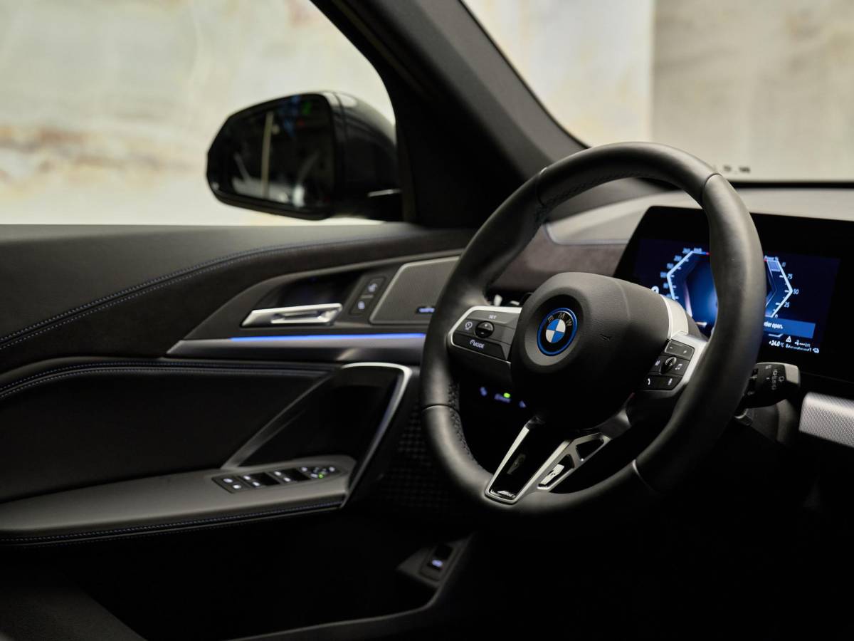 BMW X1 BMW X1 xDrive30e M Sport Pro , NL-auto, pano, tr.haak, H/K, 19″, keyless, privacy