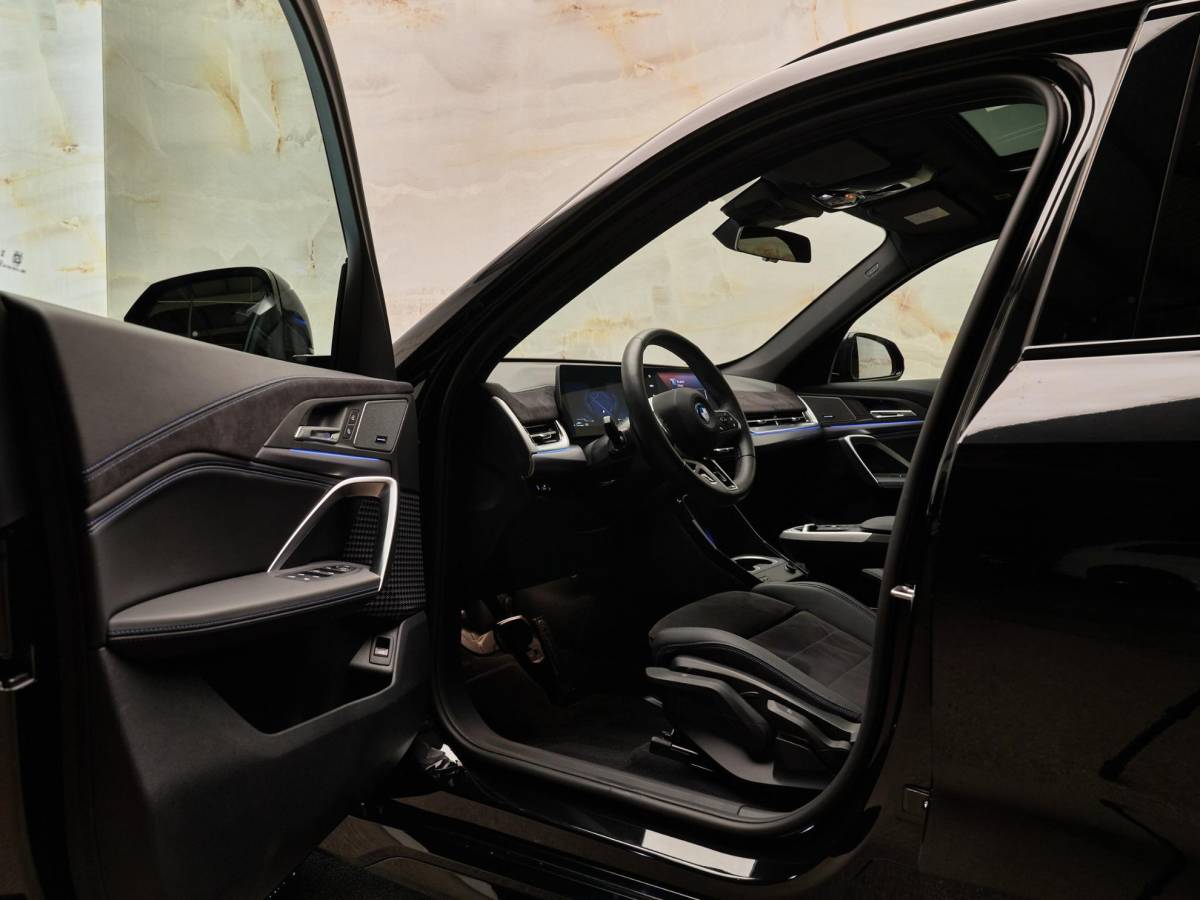 BMW X1 BMW X1 xDrive30e M Sport Pro , NL-auto, pano, tr.haak, H/K, 19″, keyless, privacy