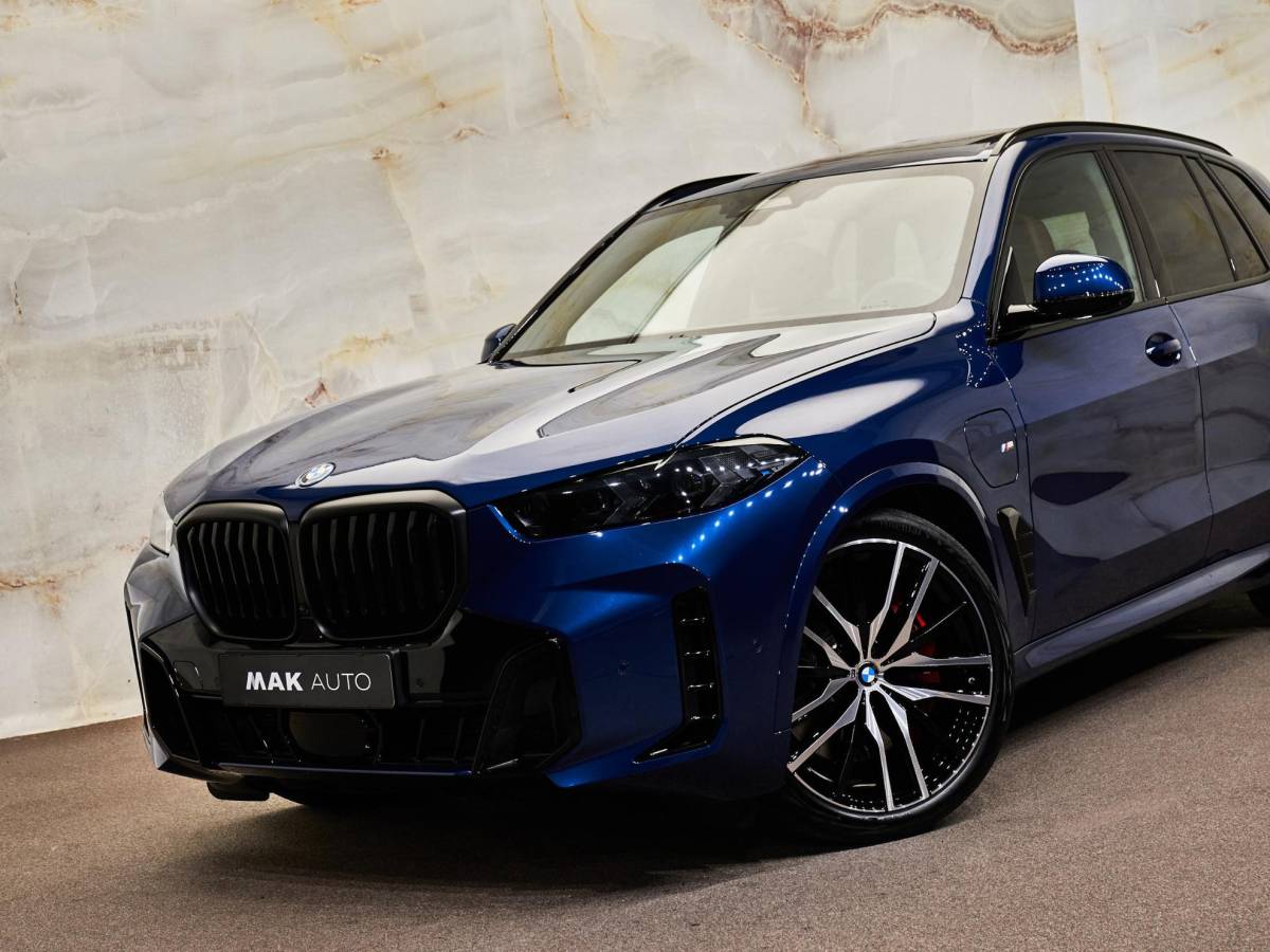 BMW X5 BMW X5 xDrive50e M Sport Pro , NL-auto, Sonderlackierung, pano, 4W-best., H/K, Luchtv., Merino, memory, 22″, HUD, tr.haak, privacy