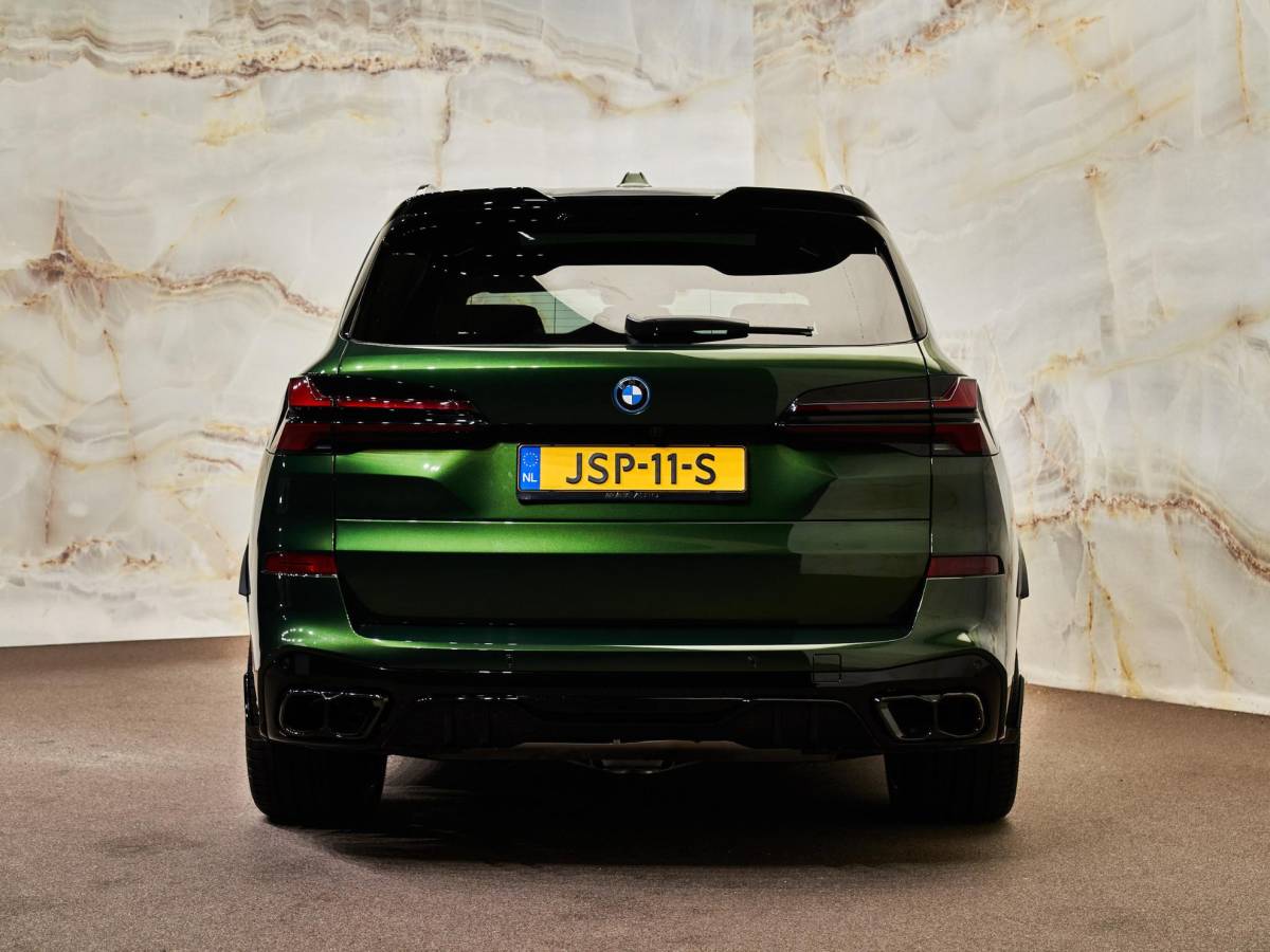 BMW X5 BMW X5 xDrive50e M Sport Pro , NL-auto, Sonderlackierung, pano, 4W-best., H/K, Luchtv., Merino, memory, 22″, HUD, tr.haak, privacy