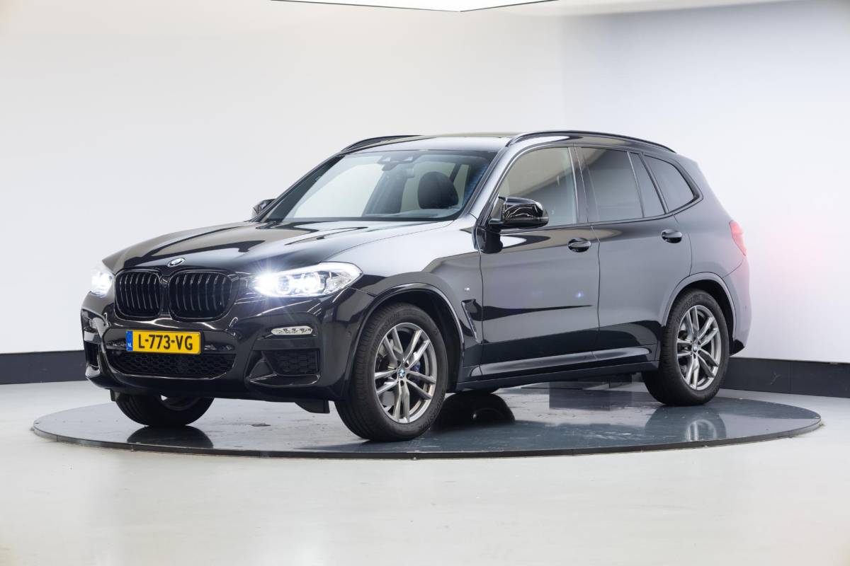BMW X3 BMW X3 xDrive30i High Executive Edition | Panoramadak | M-Sport | Comfort-Access | HUD |