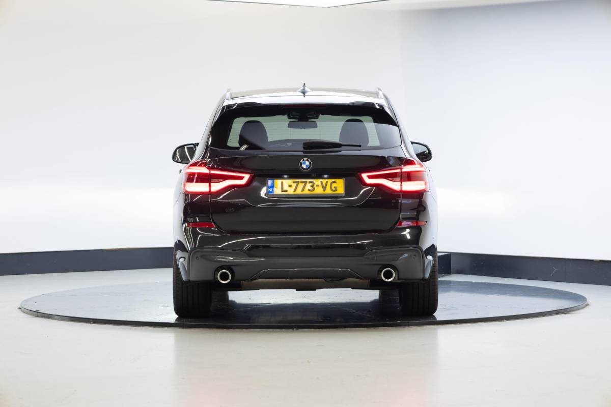 BMW X3 BMW X3 xDrive30i High Executive Edition | Panoramadak | M-Sport | Comfort-Access | HUD |