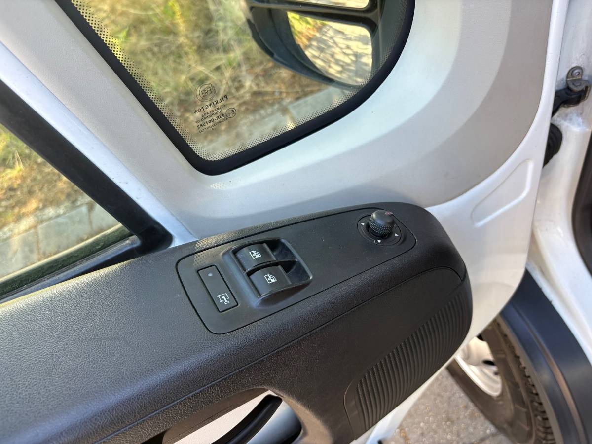 Fiat Ducato Fiat FIAT DUCATO |Kipper|kieper|CNG|NAP|airco|5 zitplaatsen|bluetooth|parkeersensoren achter|elektrisch pakket