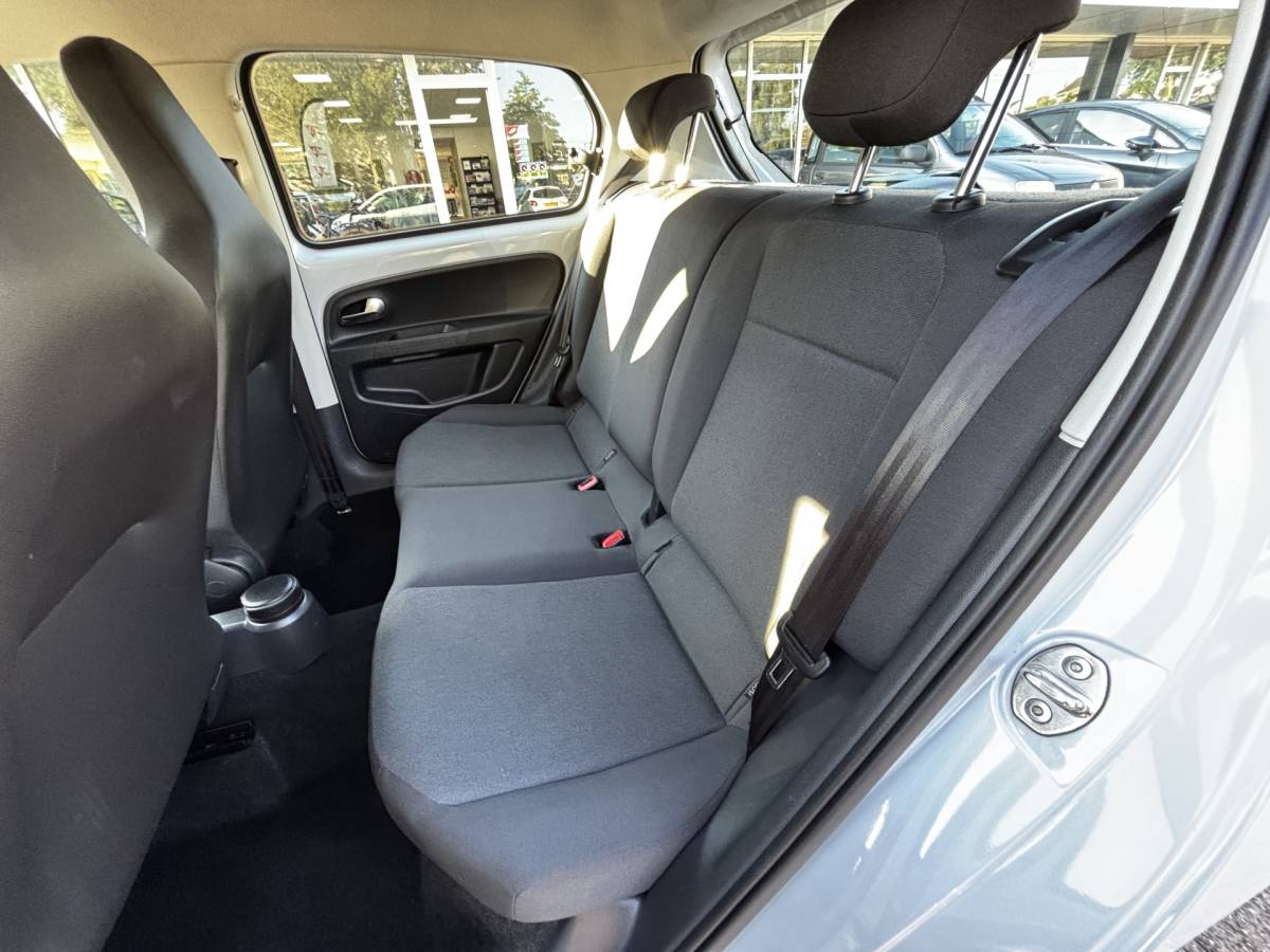 Volkswagen up! Volkswagen Up! 1.0 BMT high up! Automaat Airco