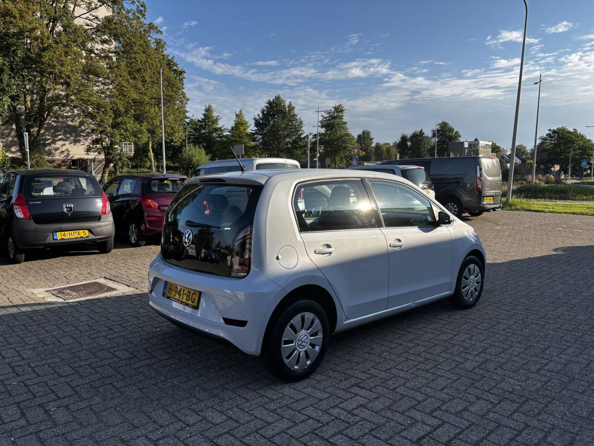 Volkswagen up! Volkswagen Up! 1.0 BMT high up! Automaat Airco