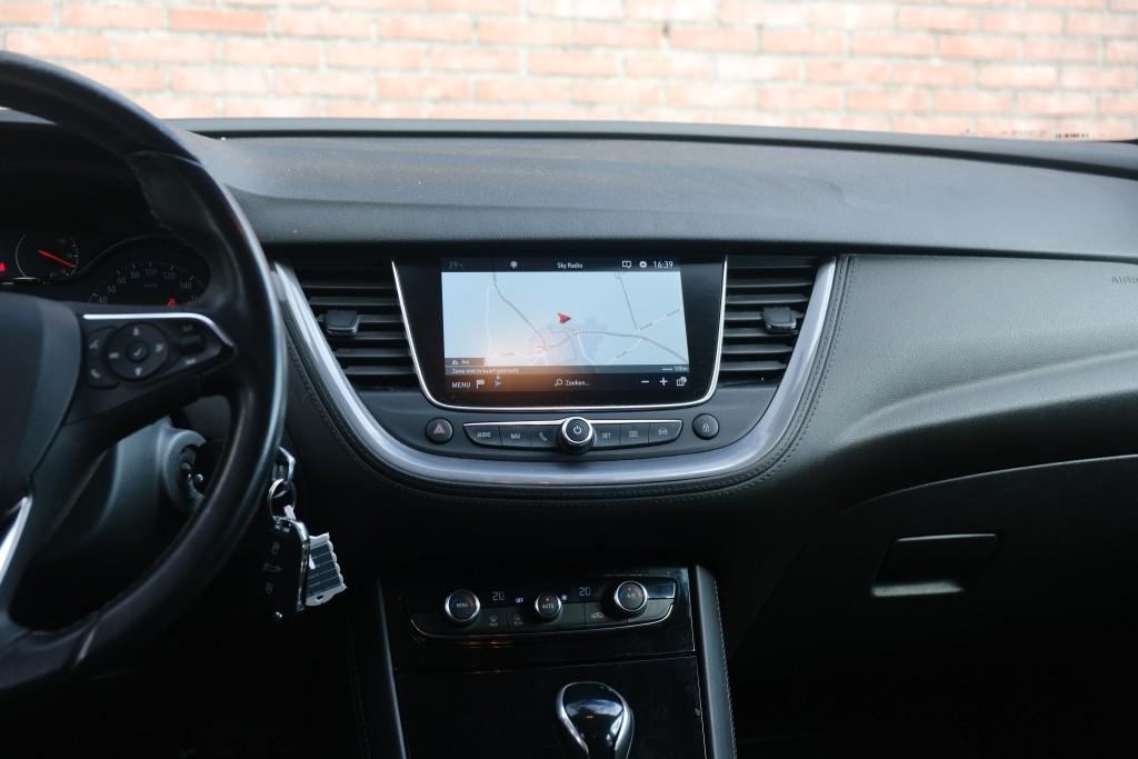 Opel Grandland X Opel Grandland X 1.2 Turbo 130pk Aut. 120 Jaar Edition | Navi | App Connect | Climate | Cruise | PDC | Trekhaak