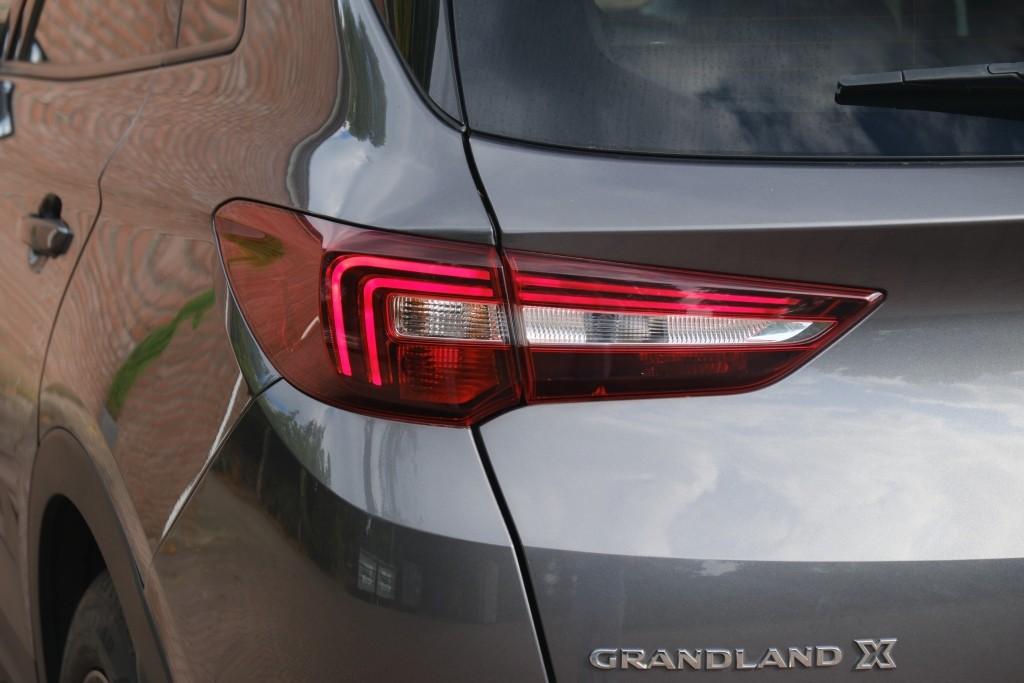 Opel Grandland X Opel Grandland X 1.2 Turbo 130pk Aut. 120 Jaar Edition | Navi | App Connect | Climate | Cruise | PDC | Trekhaak
