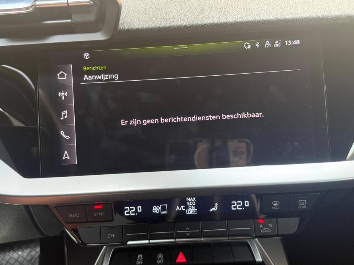 Audi A3 Audi A3 Sportback 30 TFSI Advanced edition Automaat | Sportstoelen | LED verlichting | Climate & cruise control | Apple CarPlay/Android Auto | Navigatiesysteem | DAB ontvangst | Parkeersensoren achter