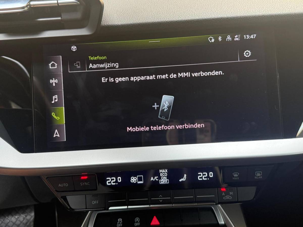 Audi A3 Audi A3 Sportback 30 TFSI Advanced edition Automaat | Sportstoelen | LED verlichting | Climate & cruise control | Apple CarPlay/Android Auto | Navigatiesysteem | DAB ontvangst | Parkeersensoren achter