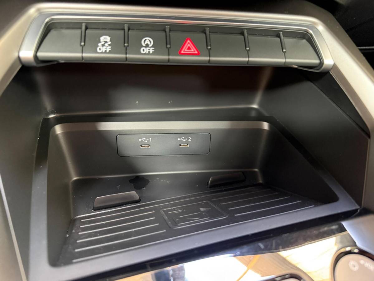 Audi A3 Audi A3 Sportback 30 TFSI Advanced edition Automaat | Sportstoelen | LED verlichting | Climate & cruise control | Apple CarPlay/Android Auto | Navigatiesysteem | DAB ontvangst | Parkeersensoren achter