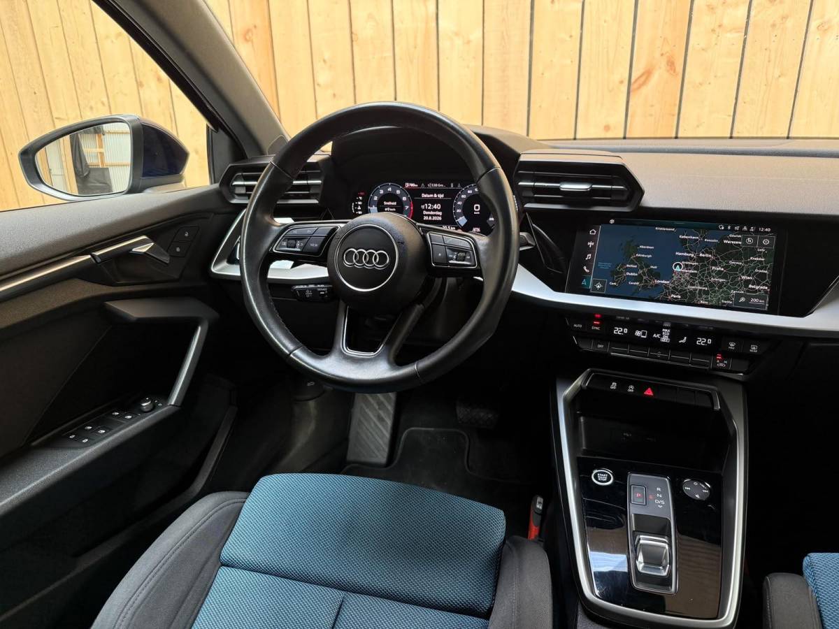 Audi A3 Audi A3 Sportback 30 TFSI Advanced edition Automaat | Sportstoelen | LED verlichting | Climate & cruise control | Apple CarPlay/Android Auto | Navigatiesysteem | DAB ontvangst | Parkeersensoren achter