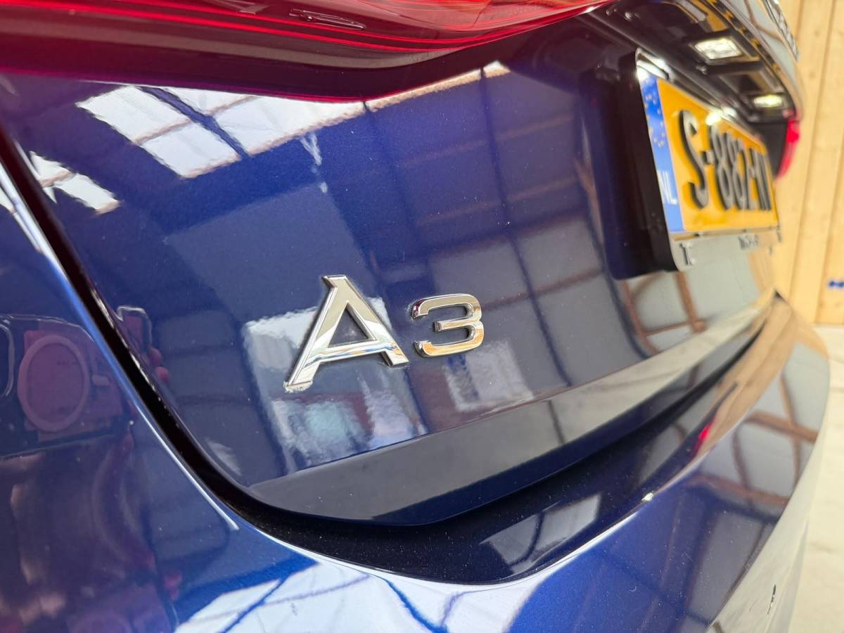 Audi A3 Audi A3 Sportback 30 TFSI Advanced edition Automaat | Sportstoelen | LED verlichting | Climate & cruise control | Apple CarPlay/Android Auto | Navigatiesysteem | DAB ontvangst | Parkeersensoren achter