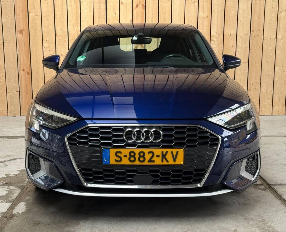 Audi A3 Audi A3 Sportback 30 TFSI Advanced edition Automaat | Sportstoelen | LED verlichting | Climate & cruise control | Apple CarPlay/Android Auto | Navigatiesysteem | DAB ontvangst | Parkeersensoren achter