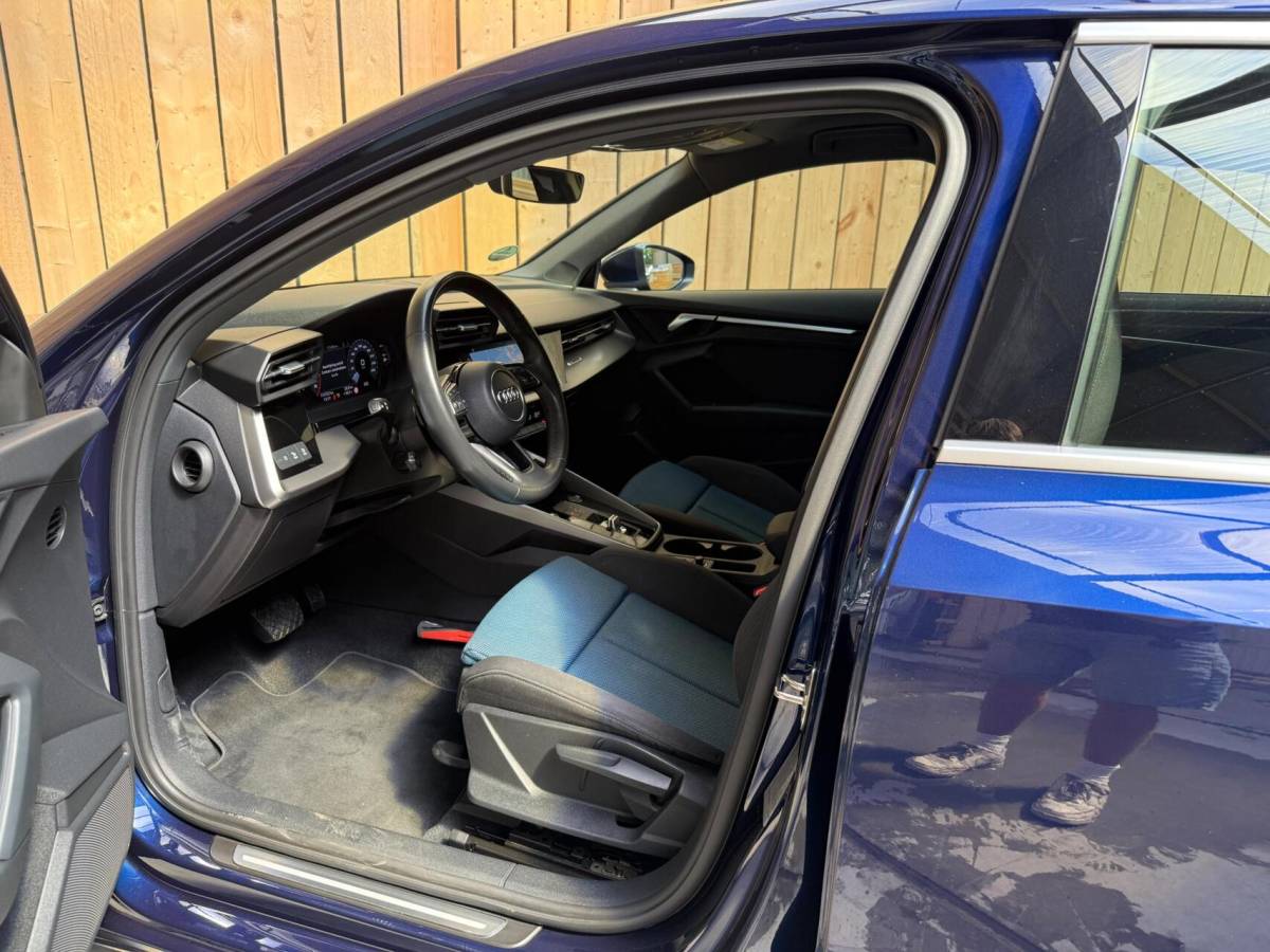 Audi A3 Audi A3 Sportback 30 TFSI Advanced edition Automaat | Sportstoelen | LED verlichting | Climate & cruise control | Apple CarPlay/Android Auto | Navigatiesysteem | DAB ontvangst | Parkeersensoren achter