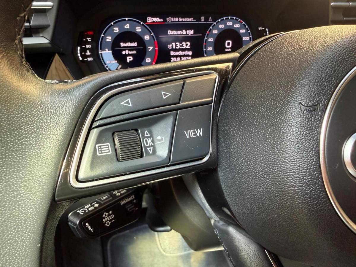 Audi A3 Audi A3 Sportback 30 TFSI Advanced edition Automaat | Sportstoelen | LED verlichting | Climate & cruise control | Apple CarPlay/Android Auto | Navigatiesysteem | DAB ontvangst | Parkeersensoren achter